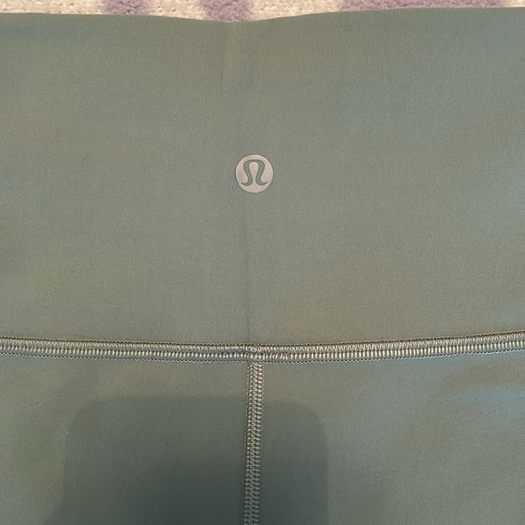 Wunder Train High Rise Short 4” - Picture 4 of 5